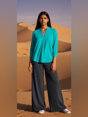 NWT-XL Vibrant Teal V-Neck 3/4 Sleeve
Top & Black wide leg, yoga pants outfit